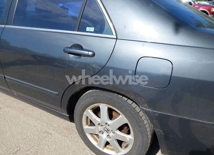 Photo 6 of 2005 Honda Accord 3.0 EX (VIN 1HGCM66525A038212)