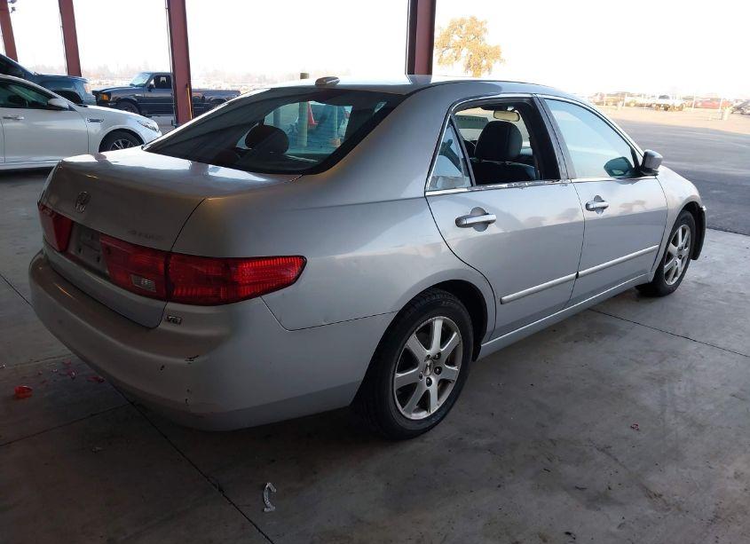 Photo 4 of 2005 Honda Accord 3.0 EX (VIN 1HGCM66525A070741)