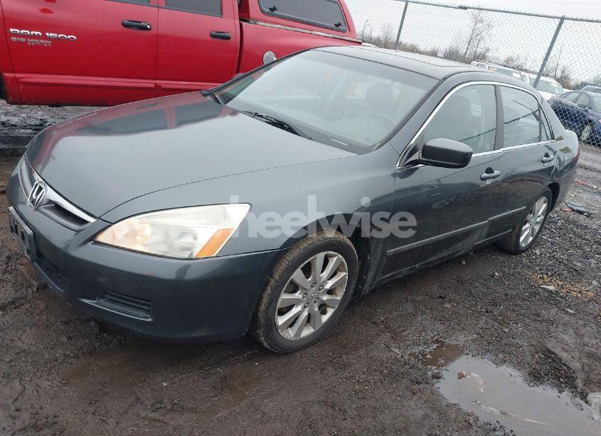 Photo 2 of 2006 Honda Accord 3.0 EX (VIN 1HGCM66526A000478)