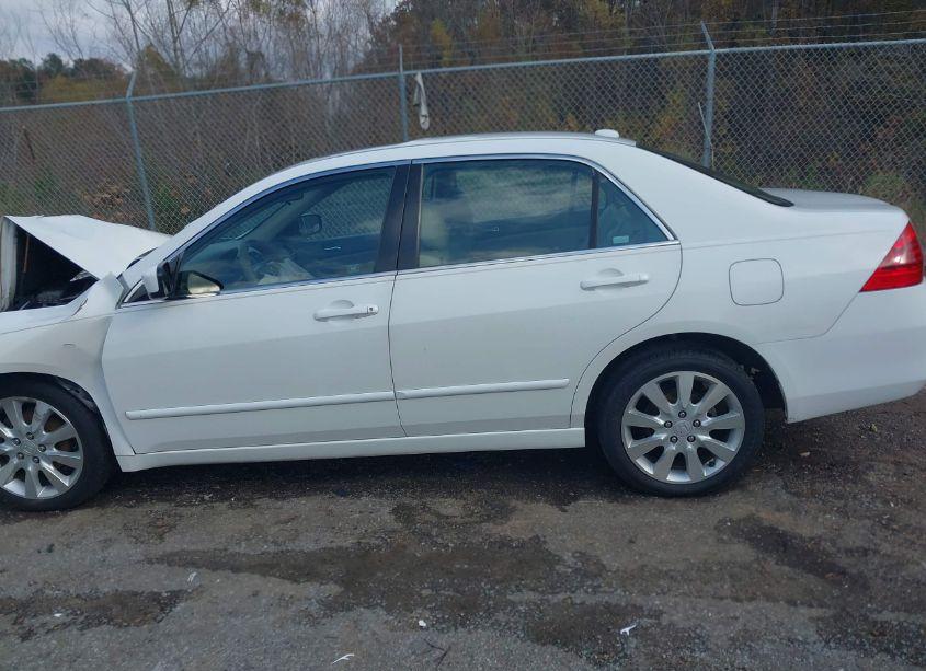 Photo 15 of 2006 Honda Accord 3.0 EX (VIN 1HGCM66526A041645)