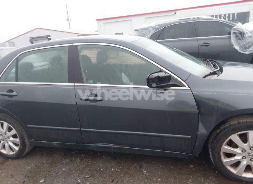 Photo 13 of 2007 Honda Accord 3.0 EX (VIN 1HGCM66527A011403)