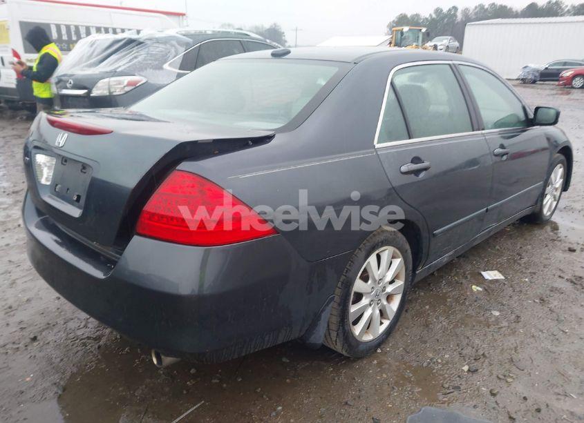 Photo 4 of 2007 Honda Accord 3.0 EX (VIN 1HGCM66527A011403)