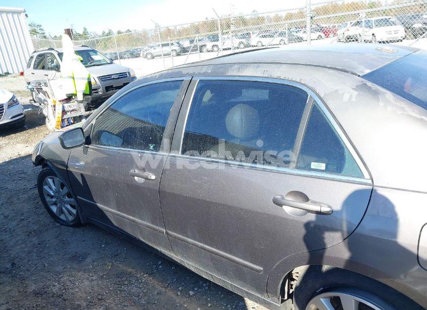 Photo 15 of 2007 Honda Accord 3.0 EX (VIN 1HGCM66527A012535)