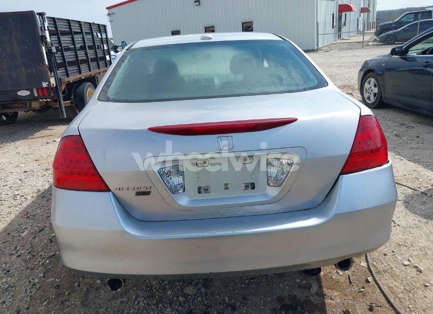 Photo 17 of 2007 Honda Accord 3.0 EX (VIN 1HGCM66527A028279)