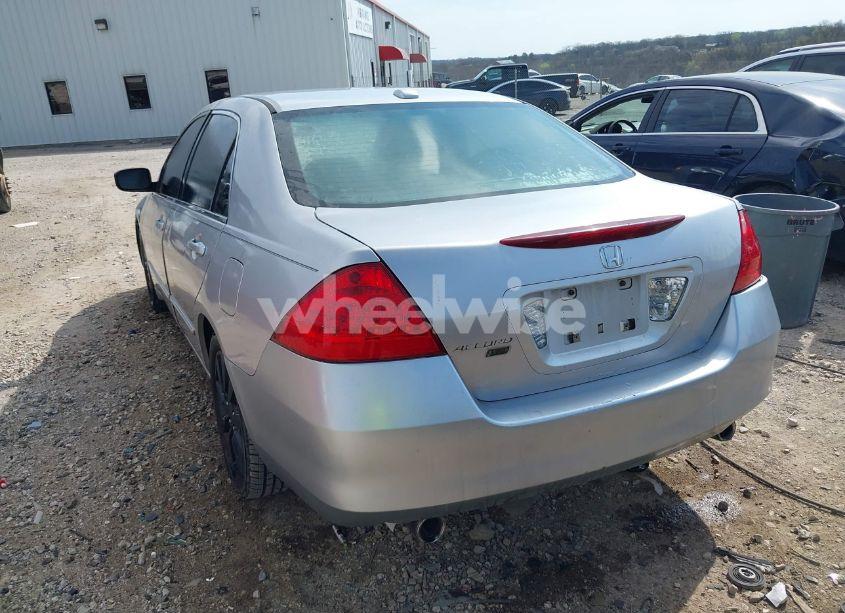 Photo 3 of 2007 Honda Accord 3.0 EX (VIN 1HGCM66527A028279)