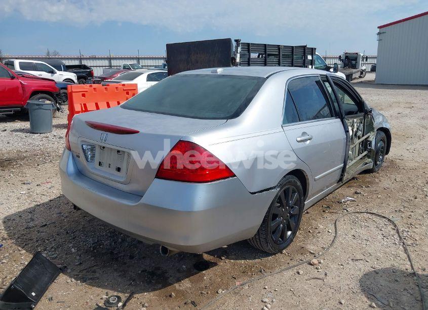 Photo 4 of 2007 Honda Accord 3.0 EX (VIN 1HGCM66527A028279)