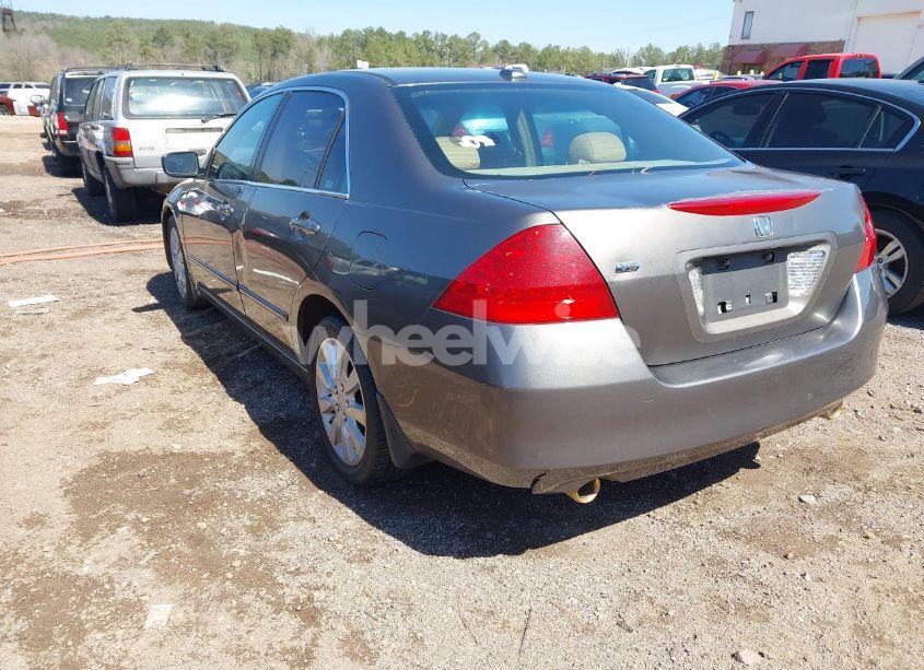 Photo 3 of 2007 Honda Accord 3.0 EX (VIN 1HGCM66527A029609)