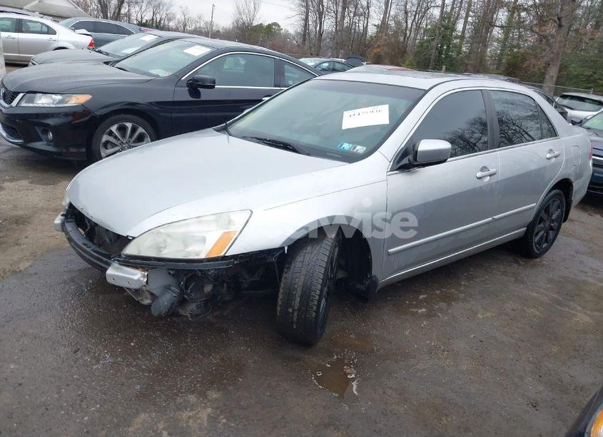 Photo 2 of 2007 Honda Accord 3.0 EX (VIN 1HGCM66527A051870)