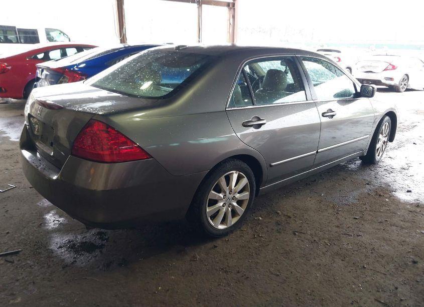 Photo 4 of 2007 Honda Accord 3.0 EX (VIN 1HGCM66527A077207)