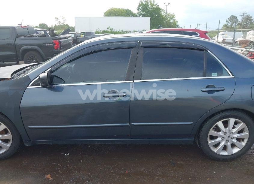 Photo 14 of 2007 Honda Accord 3.0 EX (VIN 1HGCM66527A093519)