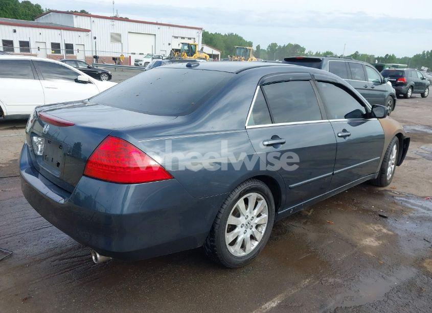 Photo 4 of 2007 Honda Accord 3.0 EX (VIN 1HGCM66527A093519)
