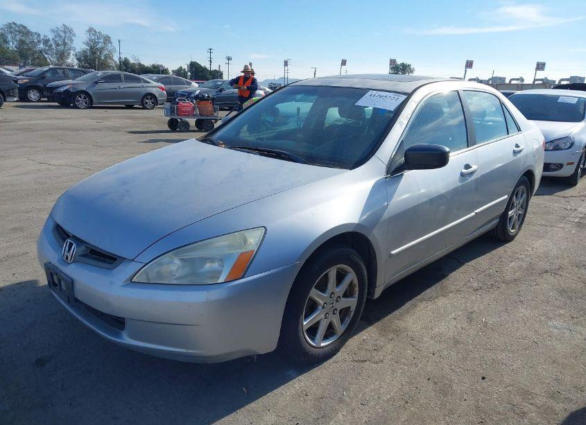 Photo 2 of 2003 Honda Accord 3.0 EX (VIN 1HGCM66533A003420)