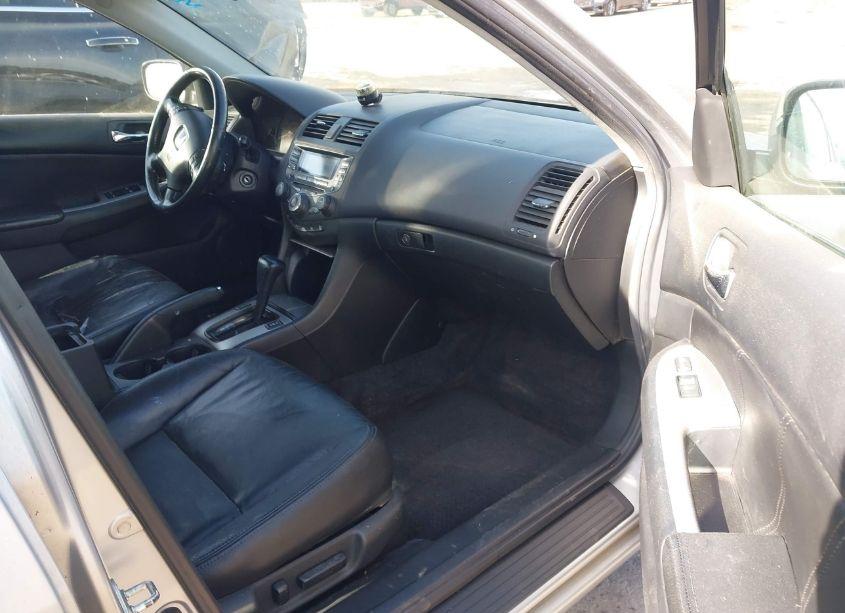 Photo 5 of 2003 Honda Accord 3.0 EX (VIN 1HGCM66533A003420)