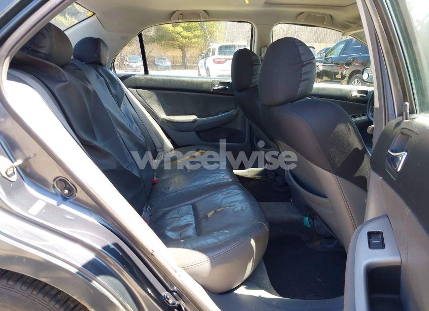 Photo 8 of 2003 Honda Accord 3.0 EX (VIN 1HGCM66533A031914)