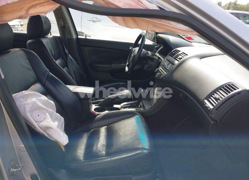 Photo 5 of 2003 Honda Accord 3.0 EX (VIN 1HGCM66533A045974)