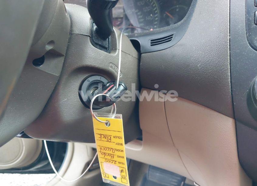 Photo 11 of 2005 Honda Accord 3.0 EX (VIN 1HGCM66535A009043)