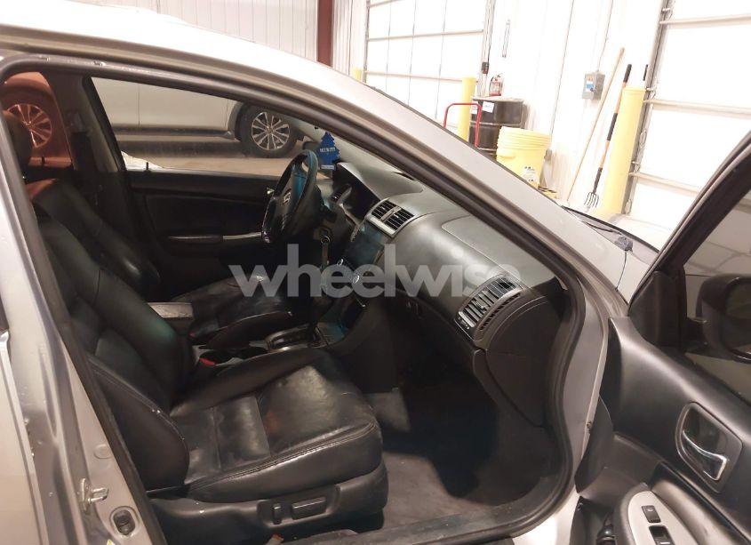 Photo 5 of 2005 Honda Accord 3.0 EX (VIN 1HGCM66535A037120)