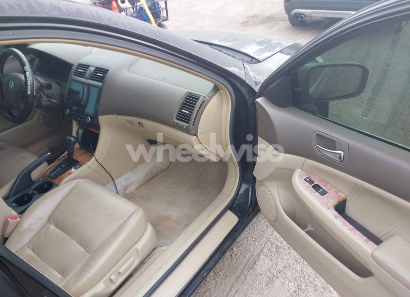 Photo 5 of 2005 Honda Accord 3.0 EX (VIN 1HGCM66535A065421)