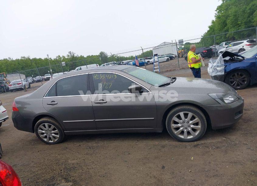 Photo 13 of 2006 Honda Accord 3.0 EX (VIN 1HGCM66536A008072)