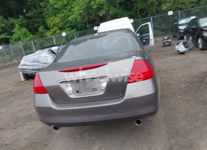 Photo 16 of 2006 Honda Accord 3.0 EX (VIN 1HGCM66536A008072)