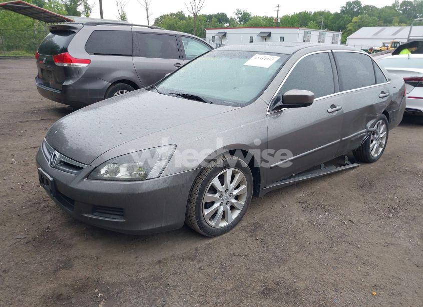 Photo 2 of 2006 Honda Accord 3.0 EX (VIN 1HGCM66536A008072)