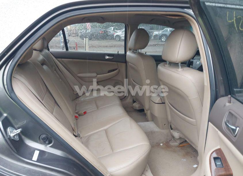 Photo 8 of 2006 Honda Accord 3.0 EX (VIN 1HGCM66536A008072)