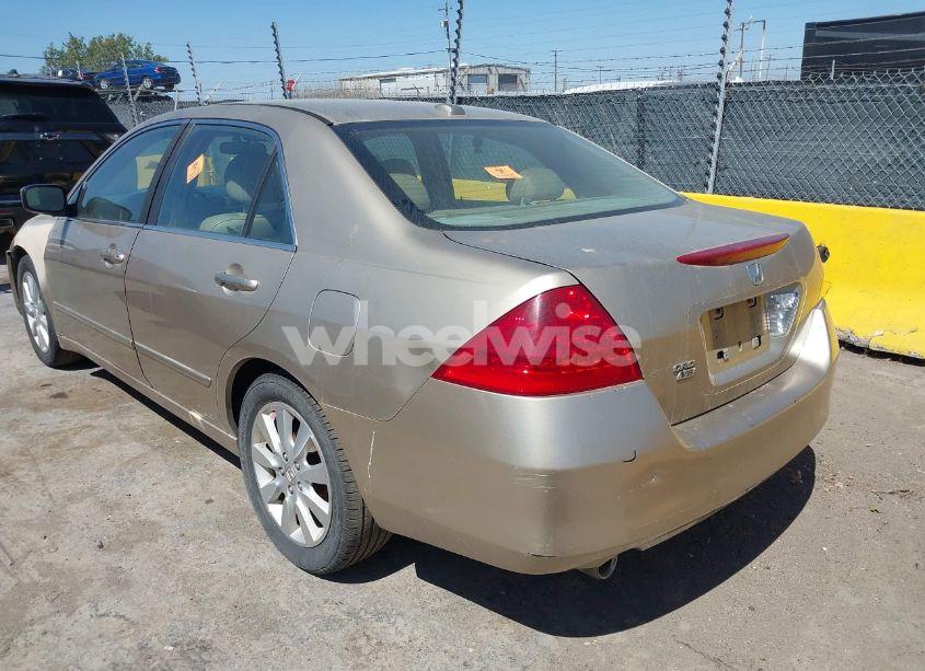 Photo 3 of 2006 Honda Accord 3.0 EX (VIN 1HGCM66536A020724)