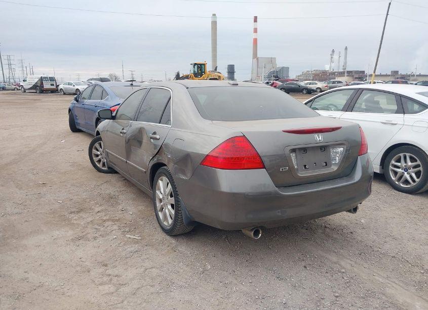 Photo 3 of 2006 Honda Accord 3.0 EX (VIN 1HGCM66536A021484)