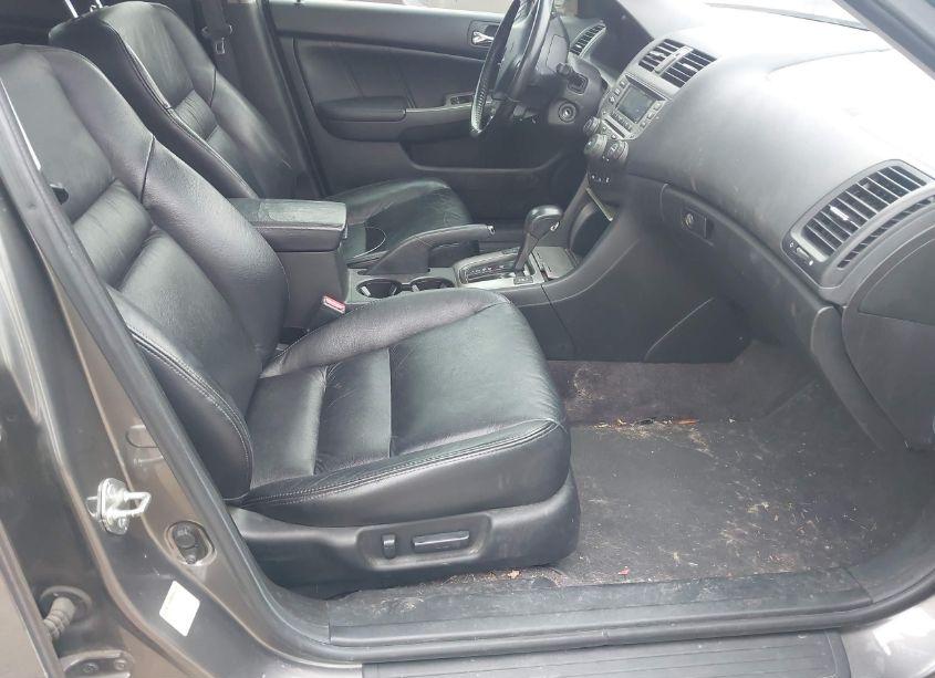 Photo 5 of 2006 Honda Accord 3.0 EX (VIN 1HGCM66536A021484)