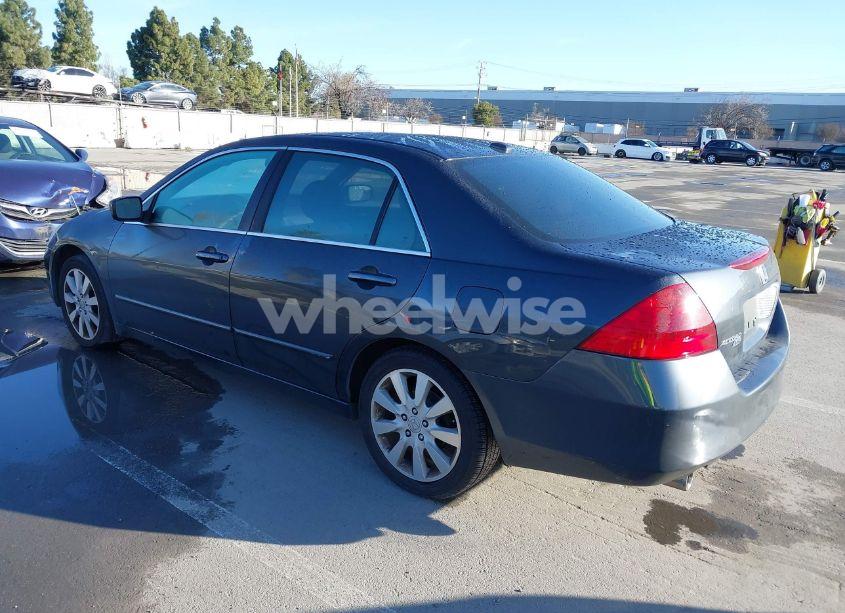 Photo 3 of 2006 Honda Accord 3.0 EX (VIN 1HGCM66536A049527)
