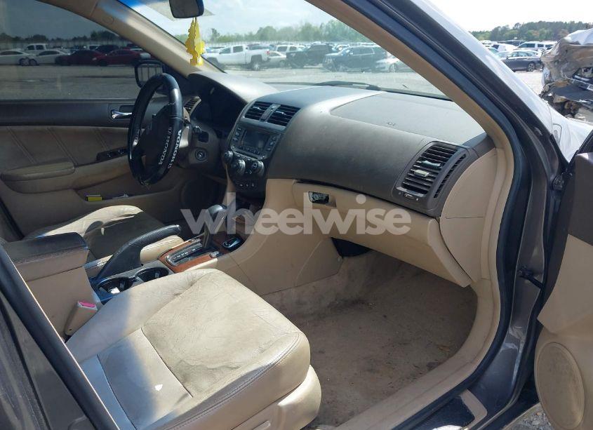 Photo 5 of 2006 Honda Accord 3.0 EX (VIN 1HGCM66536A056395)