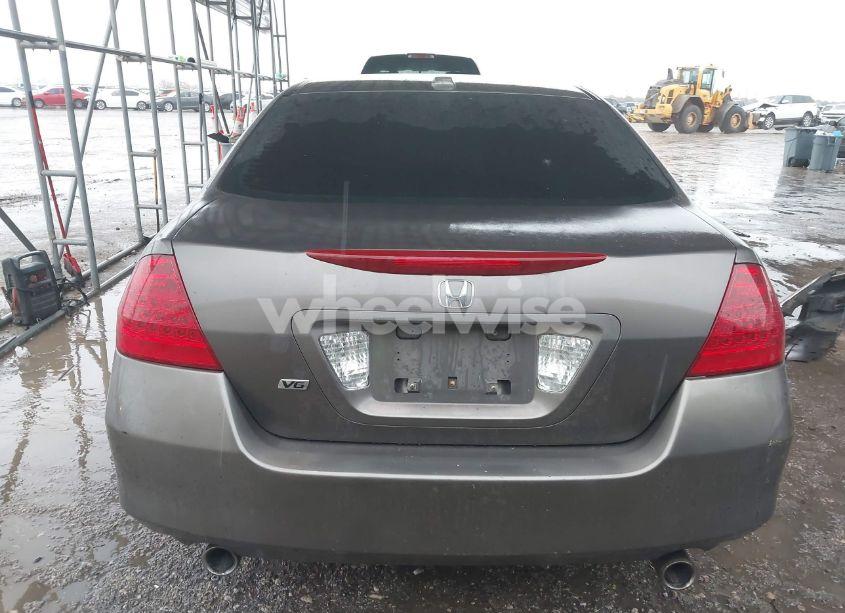 Photo 16 of 2006 Honda Accord 3.0 EX (VIN 1HGCM66536A074685)