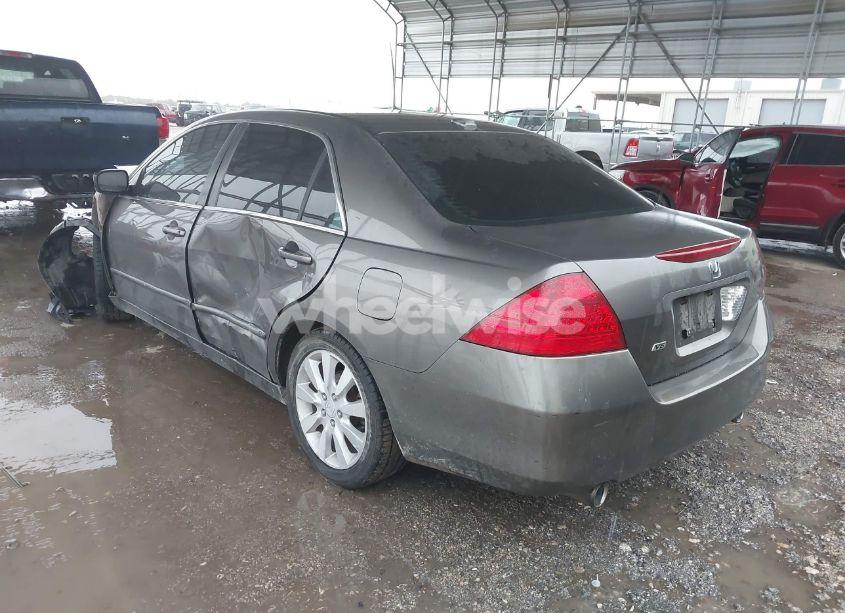 Photo 3 of 2006 Honda Accord 3.0 EX (VIN 1HGCM66536A074685)