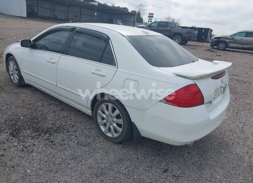 Photo 3 of 2007 Honda Accord 3.0 EX (VIN 1HGCM66537A000104)