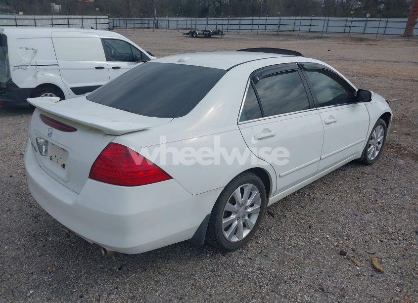 Photo 4 of 2007 Honda Accord 3.0 EX (VIN 1HGCM66537A000104)