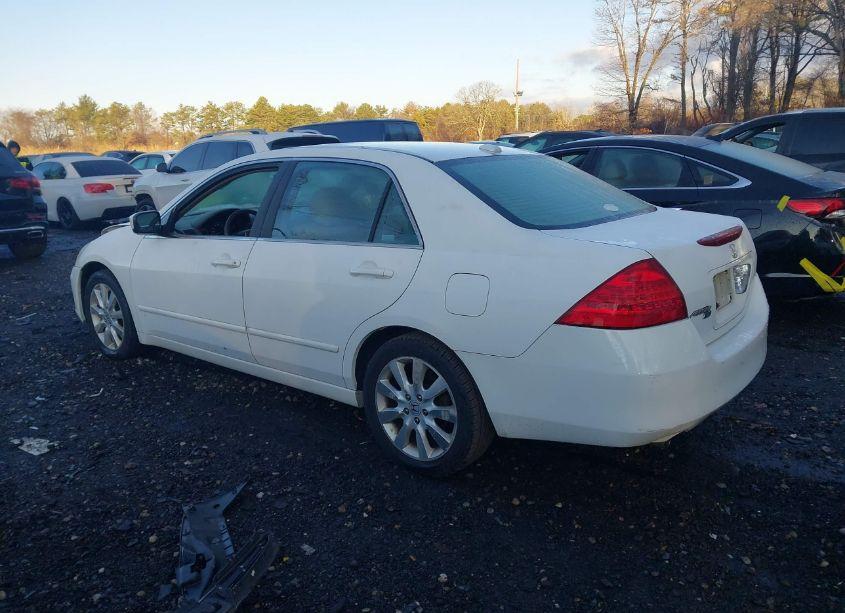 Photo 3 of 2007 Honda Accord 3.0 EX (VIN 1HGCM66537A039422)