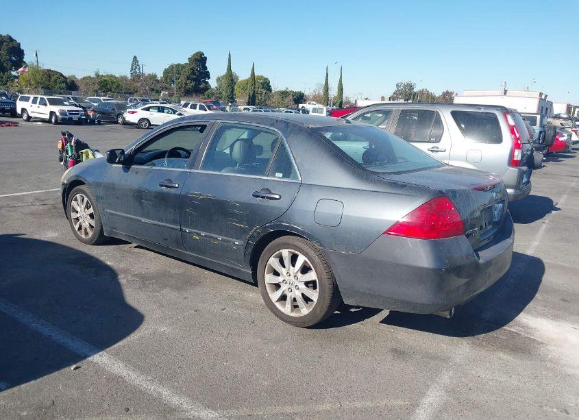 Photo 3 of 2007 Honda Accord 3.0 EX (VIN 1HGCM66537A047763)
