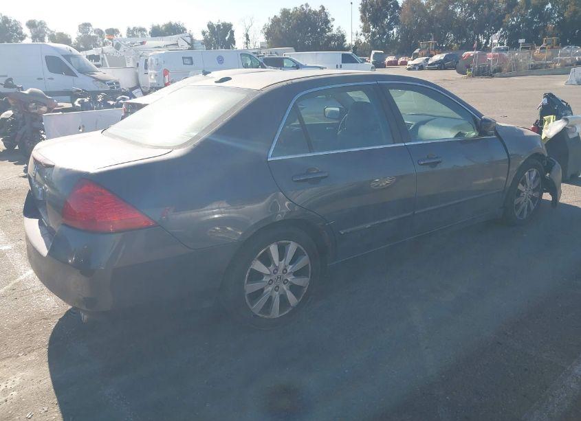 Photo 4 of 2007 Honda Accord 3.0 EX (VIN 1HGCM66537A047763)