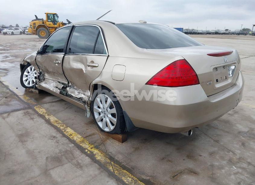 Photo 3 of 2007 Honda Accord 3.0 EX (VIN 1HGCM66537A050839)