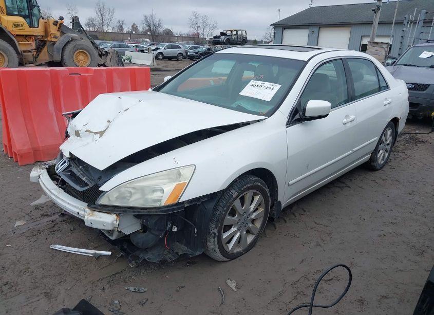 Photo 2 of 2007 Honda Accord 3.0 EX (VIN 1HGCM66537A081671)