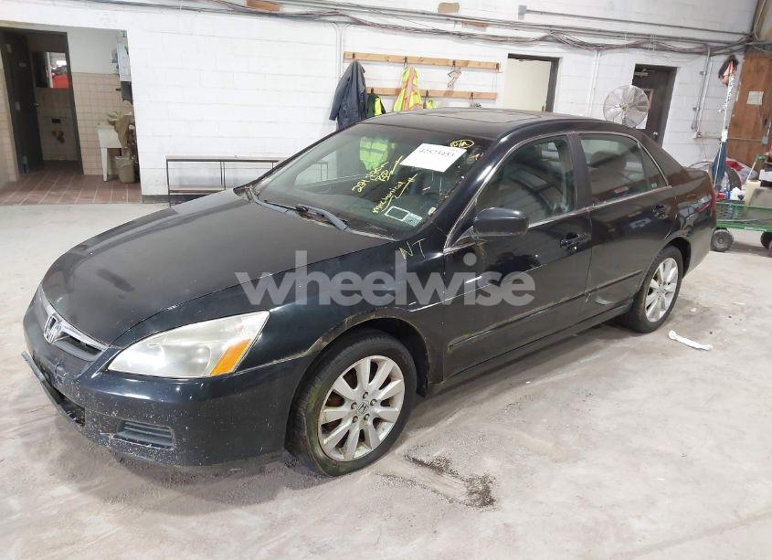Photo 2 of 2007 Honda Accord 3.0 EX (VIN 1HGCM66537A102051)