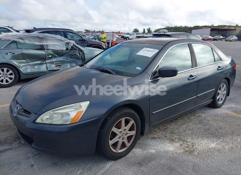 Photo 2 of 2003 Honda Accord 3.0 EX (VIN 1HGCM66543A034479)