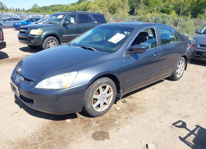 Photo 2 of 2003 Honda Accord 3.0 EX (VIN 1HGCM66543A034482)