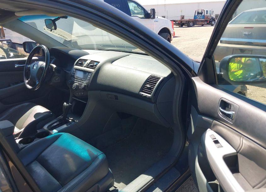 Photo 5 of 2003 Honda Accord 3.0 EX (VIN 1HGCM66543A034482)