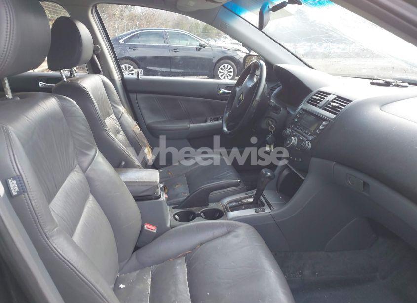 Photo 5 of 2003 Honda Accord 3.0 EX (VIN 1HGCM66543A051279)