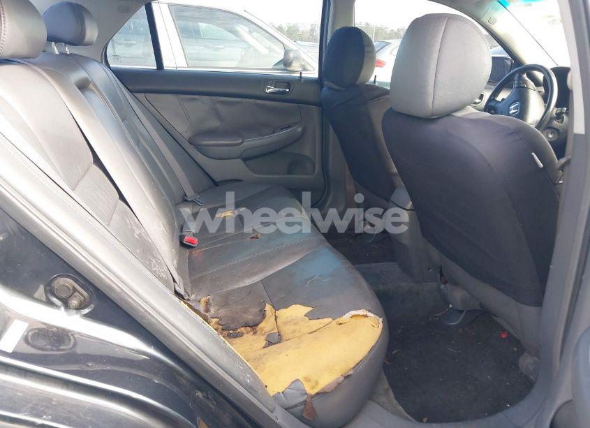 Photo 8 of 2003 Honda Accord 3.0 EX (VIN 1HGCM66543A068017)