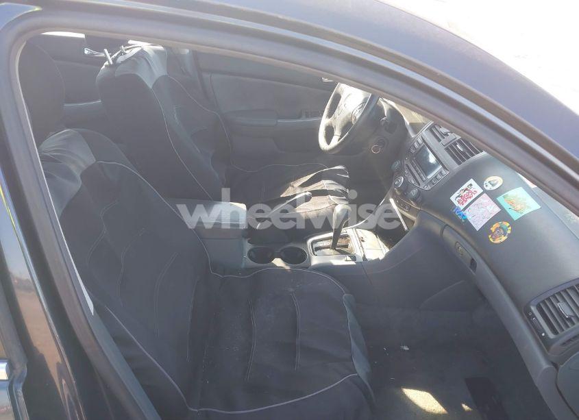 Photo 5 of 2003 Honda Accord 3.0 EX (VIN 1HGCM66543A083729)