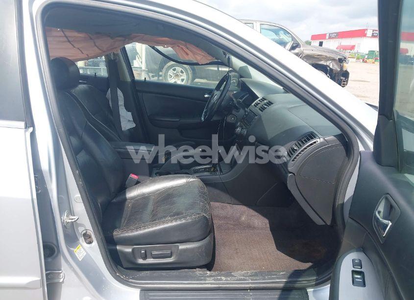 Photo 5 of 2004 Honda Accord 3.0 EX (VIN 1HGCM66544A002293)