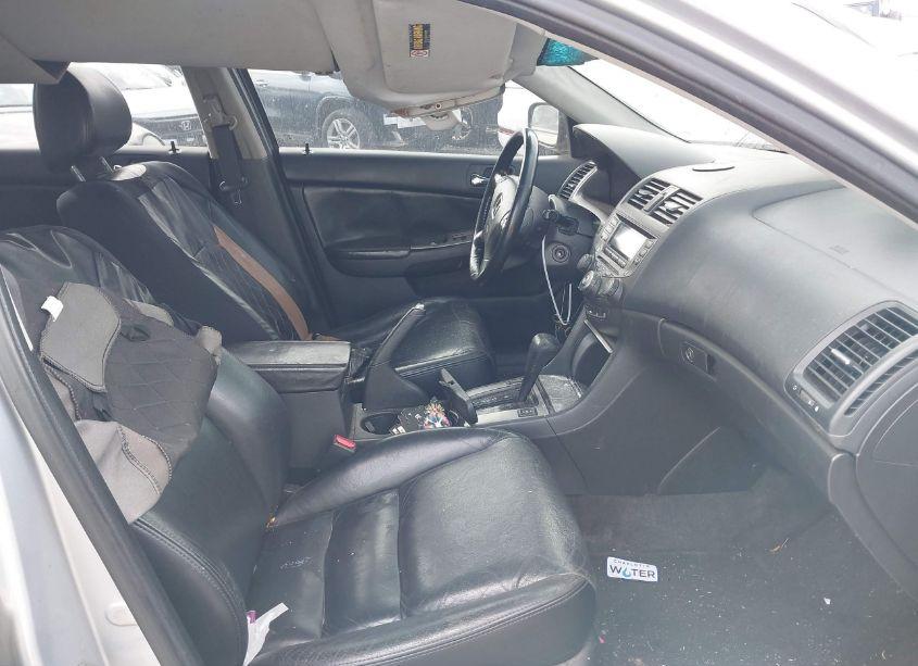Photo 5 of 2004 Honda Accord 3.0 EX (VIN 1HGCM66544A011169)
