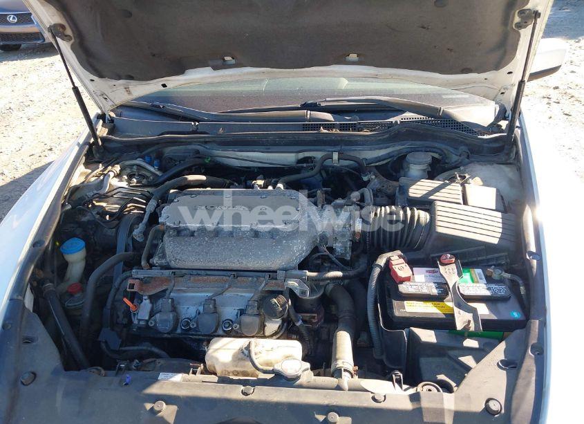 Photo 10 of 2004 Honda Accord 3.0 EX (VIN 1HGCM66544A028568)